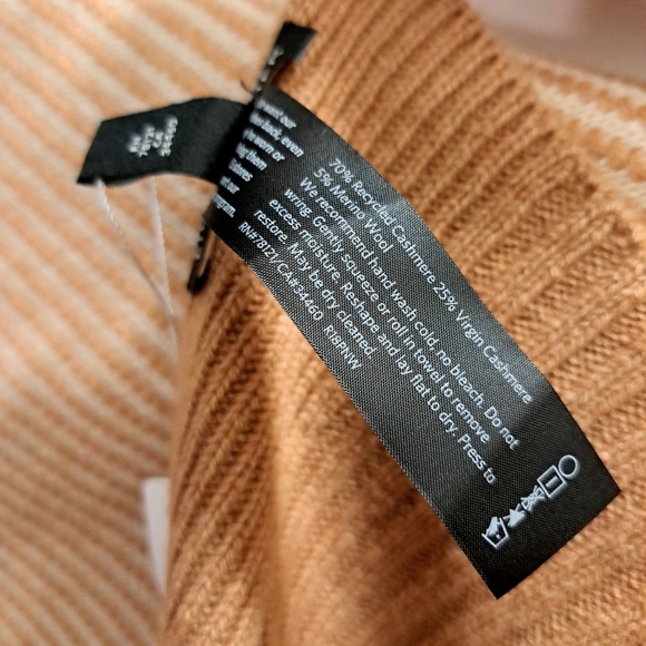 Eileen Fisher Cashmere & Merinos Wool Scarf New with Tag - Picture 8 of 8